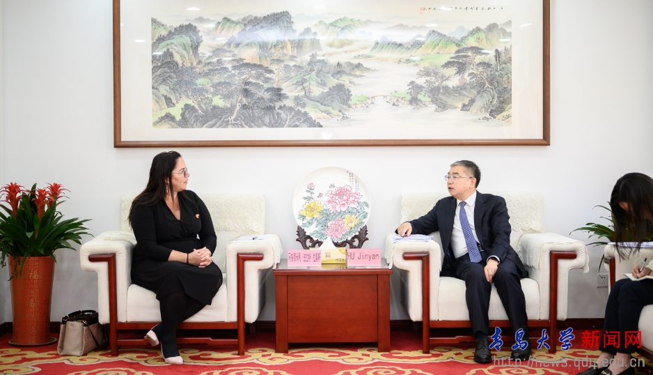 古巴哈瓦那医科大学代表团访问我校