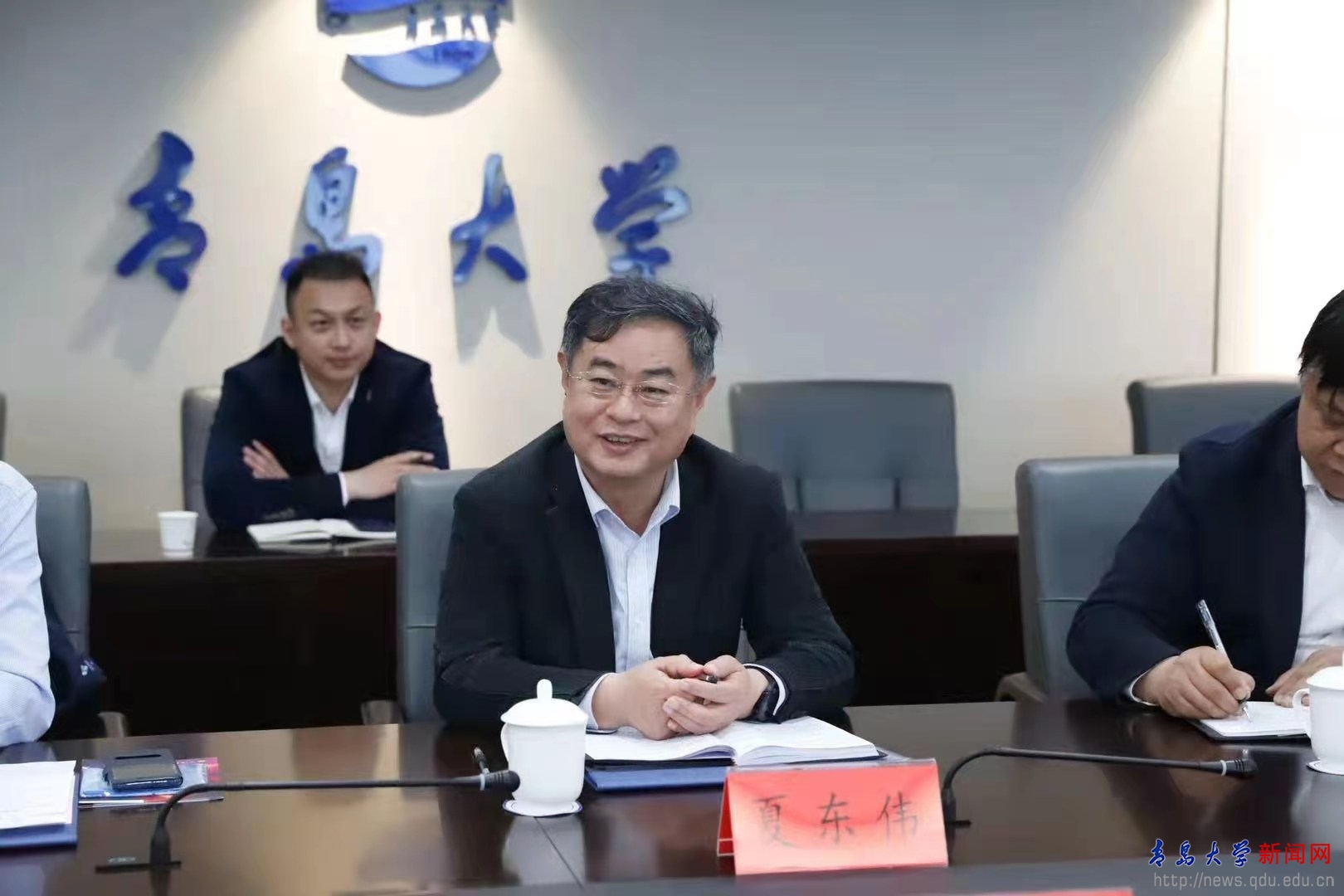 高等教育出版社一行来校交流座谈 青岛大学qingdao University 高等教育出版社一行来校交流座谈 青岛大学qingdao University